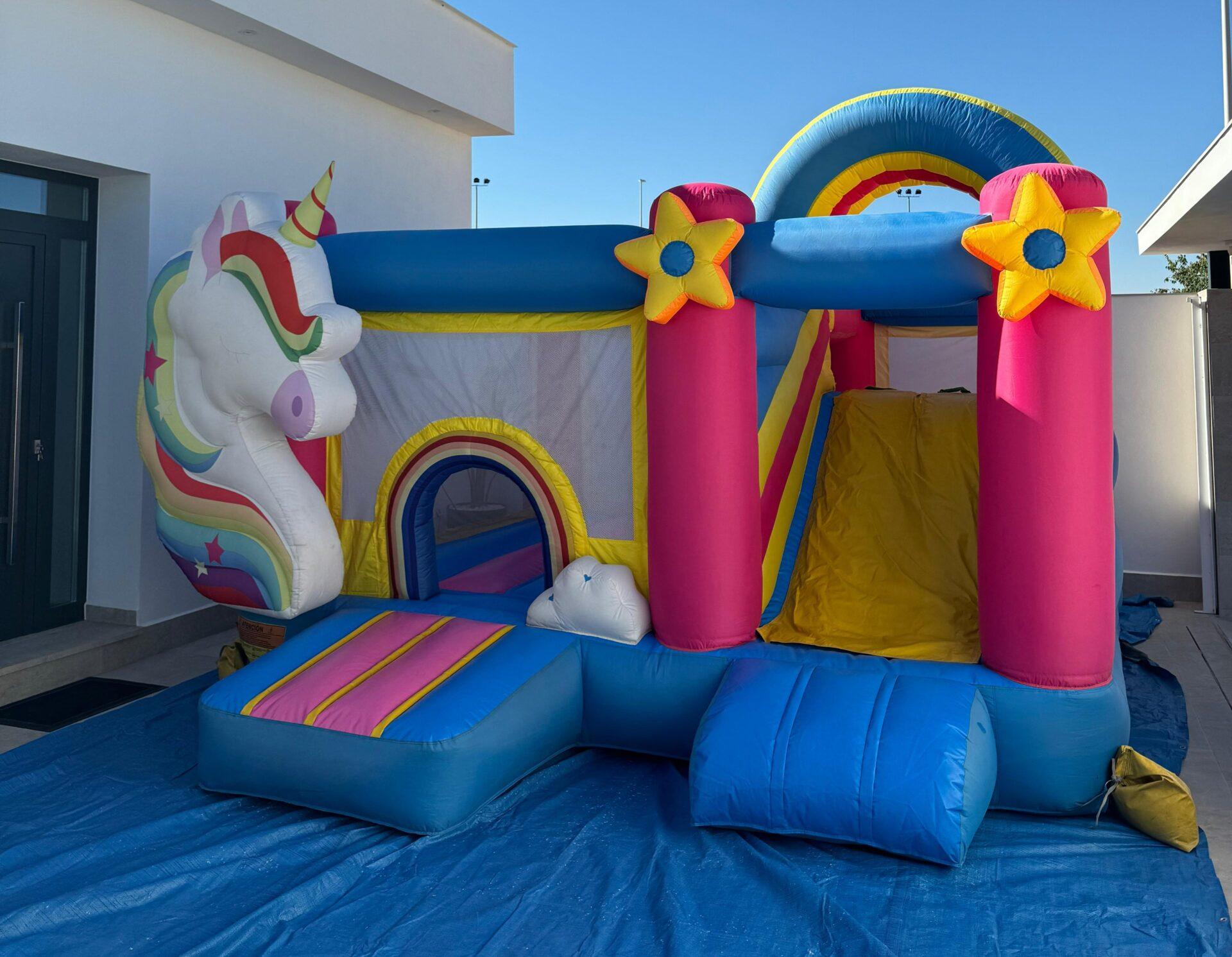 Castillo hinchable unicornios